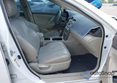 2009 Toyota Camry Le z USA, uszkodzony, nr VIN 4T1BE46K69U807893